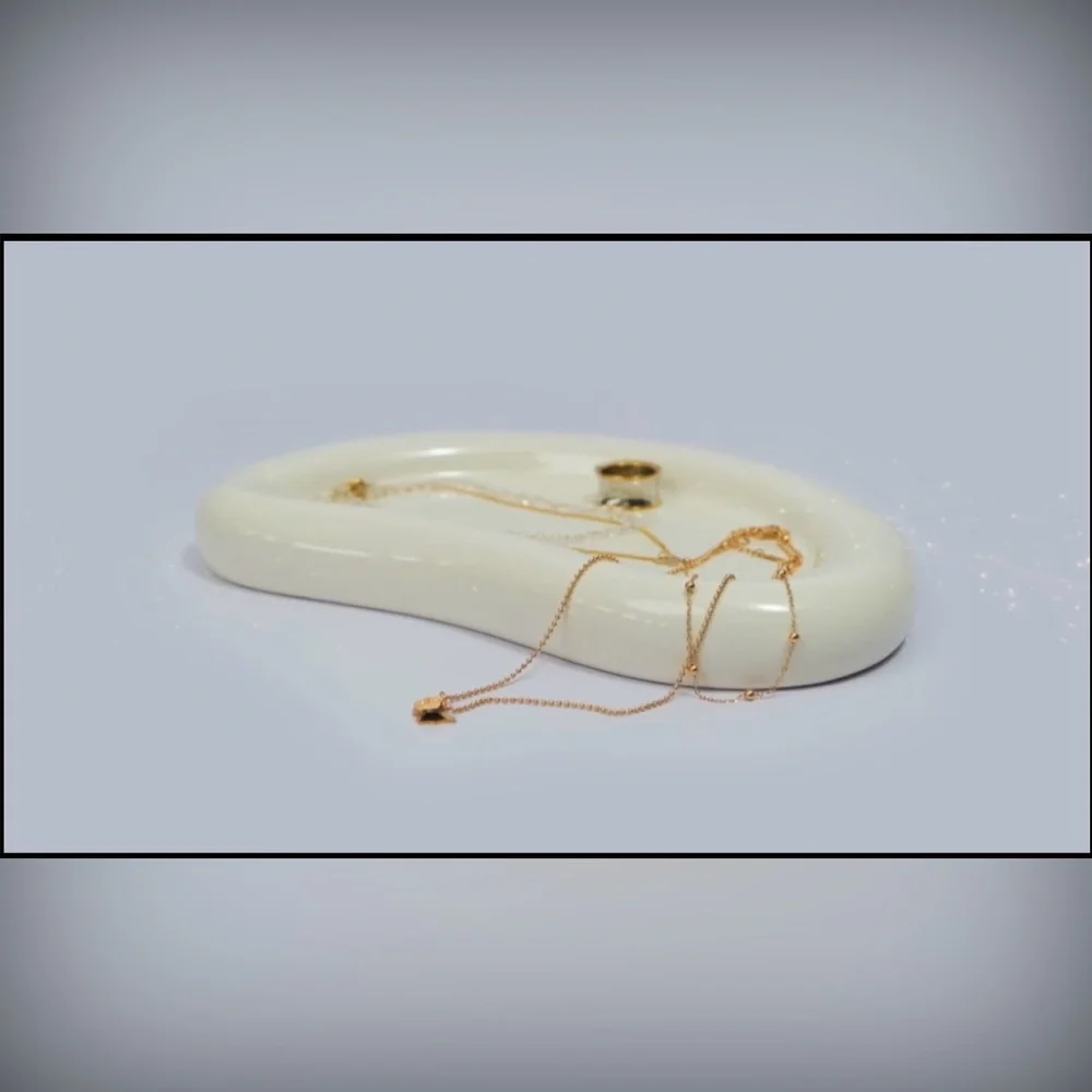 Levaway Ceramic Jewelry Vanity Bathroom Tray White Kidney Bean Shaped New